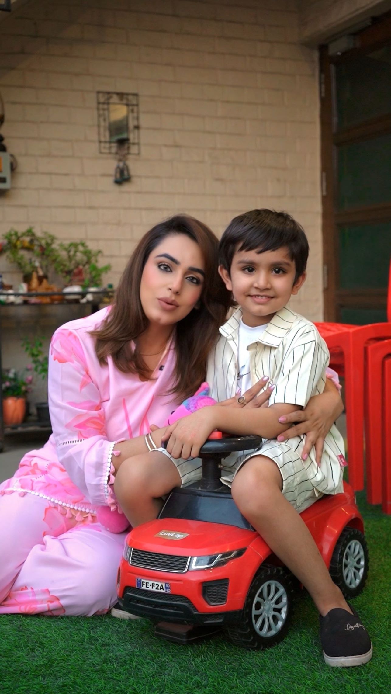 Instagram post by @mommylifediaries for Lipton. Caption reads: Motherhood changed me in ways I can’t explain.....