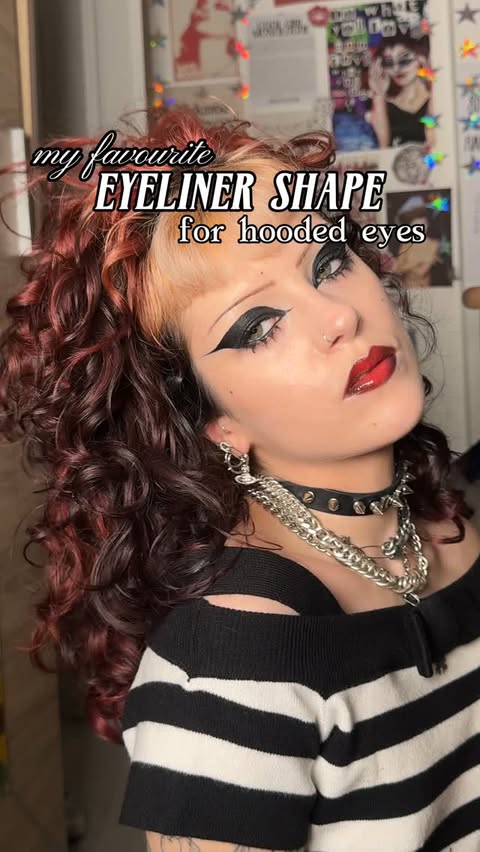 Instagram post by @philosofay for NABLA Cosmetics. Caption reads: this was my go to makeup for a few years 

MAKEUP....