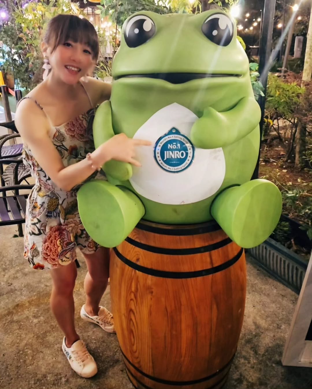 Instagram post by @zoey_belle_ for HiteJinro Global. Caption reads: On a mission to hunt KOREAN NO.1 SOJU JINRO TOAD....
