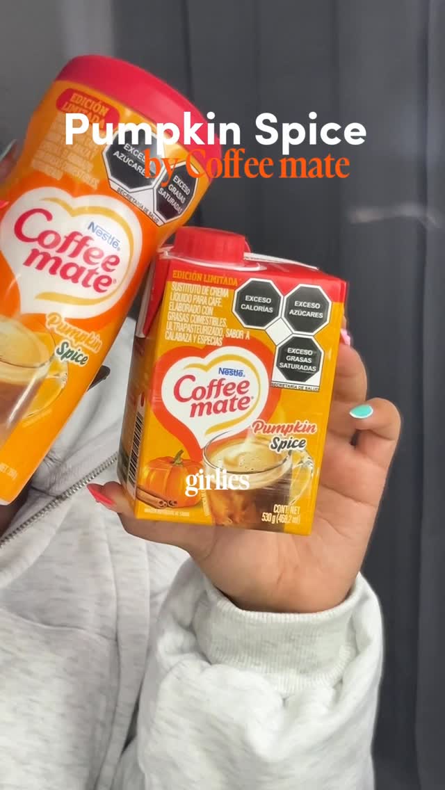Instagram post by @bbycieelo for Coffee Mate. Caption reads: ☕️🧡🍂🎃 pumpkin spice season ☁️✨ café más rico,....