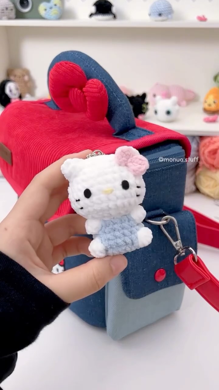 Instagram post by @monua.stuff for GeekShare. Caption reads: Unboxing cuteness overload! 🎀📦 
Thank you sooo....