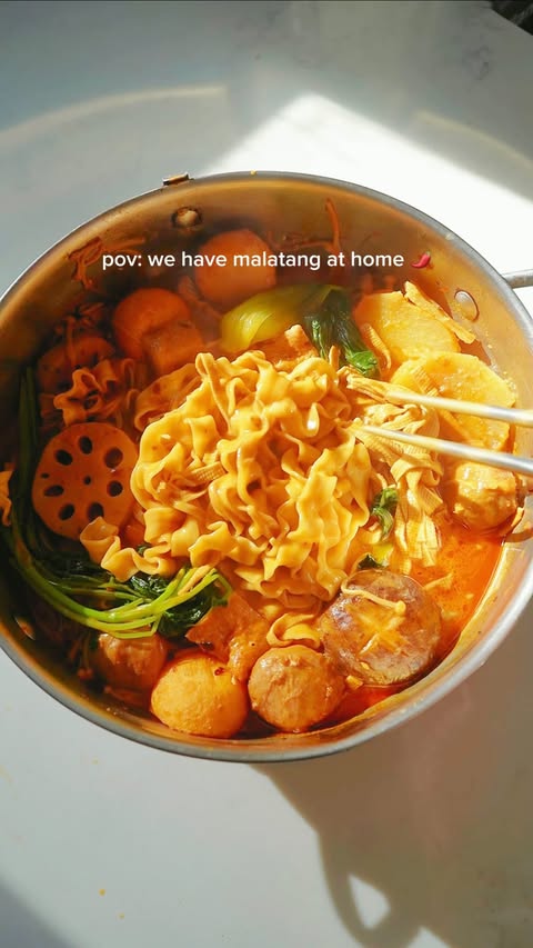 Instagram post by @fationatefoodbelly for Lee Kum Kee. Caption reads: [...] it piping hot with noodles. I’m using....