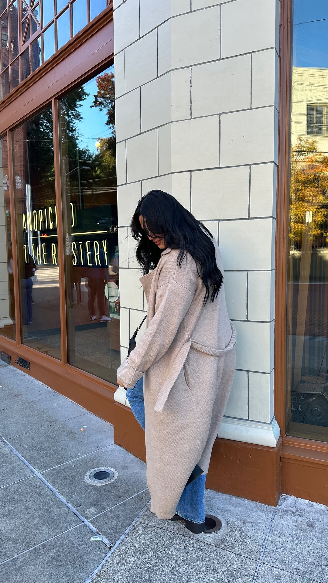 Instagram post by @themamalopez for Wellbel. Caption reads: Taking @wellbel into 2025 because I’m so obsessed....