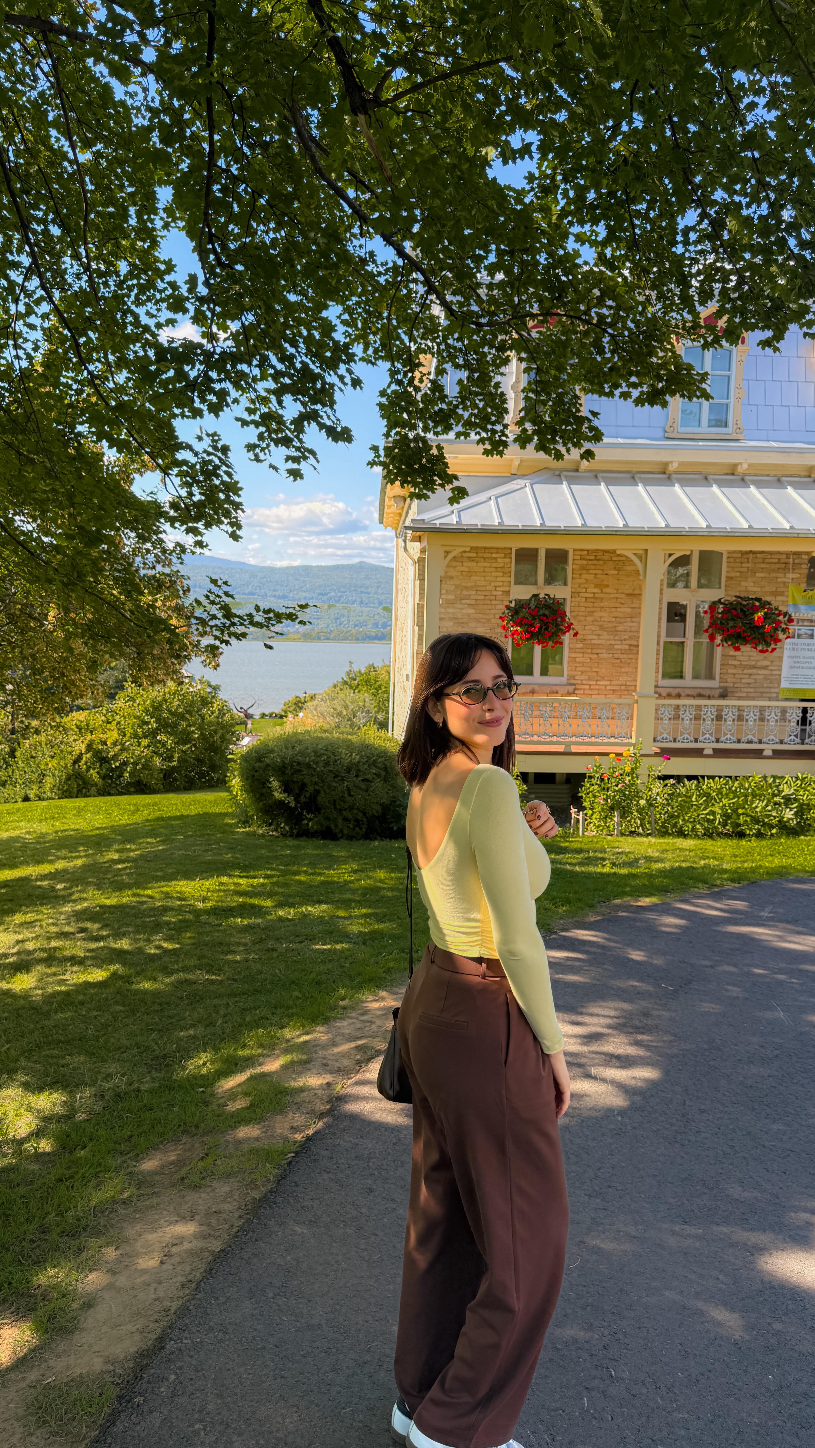 Instagram post by @tmavy_salma for OGL Move. Caption reads: [...] 20% OFF now with my link in Bio 

#oglmove....