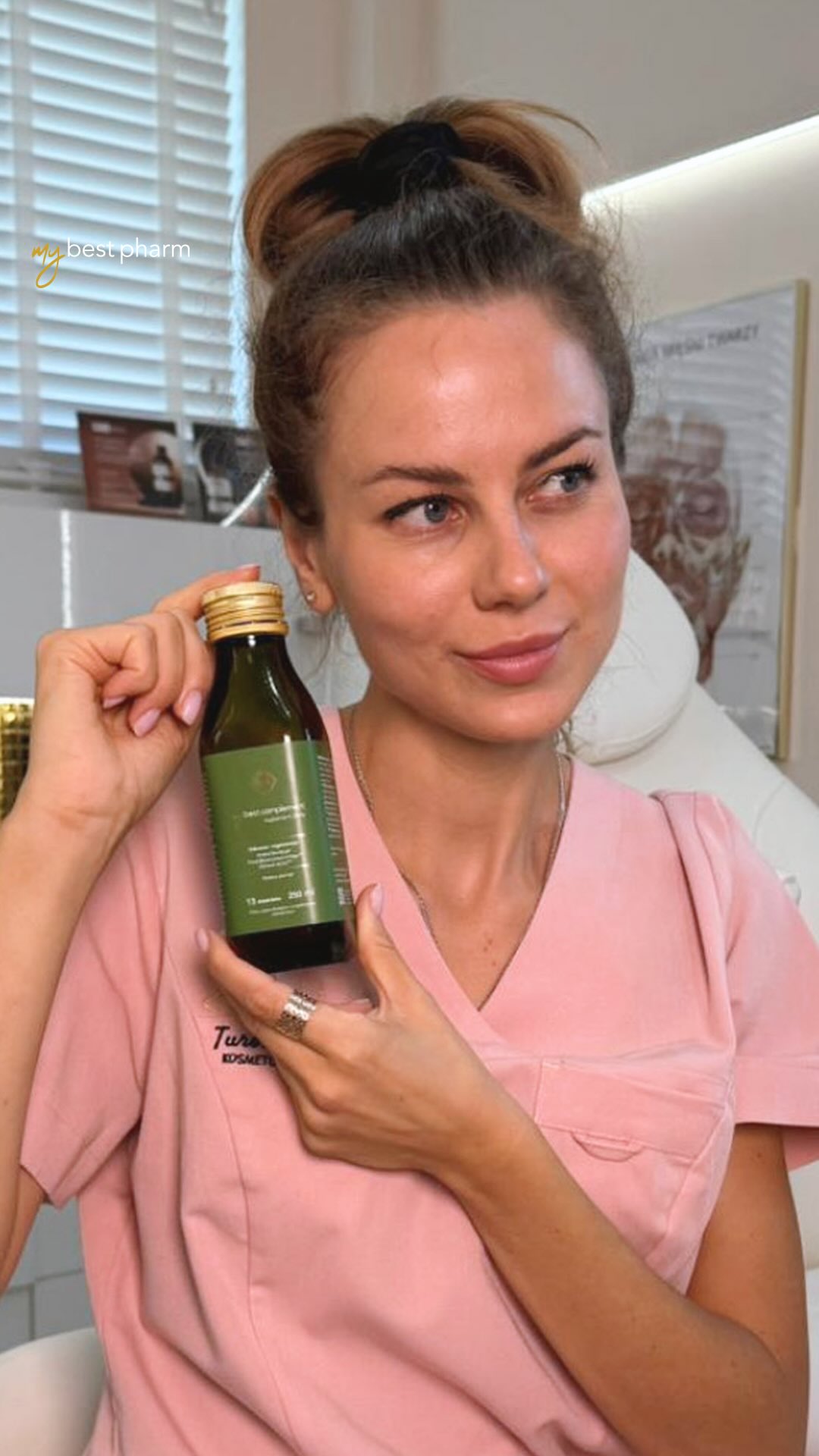 Instagram post by @angelaradzipl for Mybestpharm. Caption reads: 😣 Stany zapalne skóry, trądzik, przesuszenie czy....