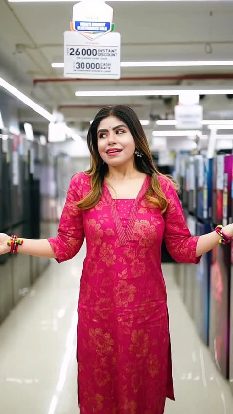 Instagram post by @miss_nilanjana for Reliance Digital. Caption reads: [...] sob theke boro ekhanei! 🔥 🇮🇳 Reliance....