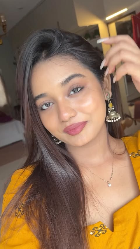 Instagram post by @ishikapaul.1 for Alps Goodness. Caption reads: Ami video korar somoy kivabe makeup kori 🤔 . . .....