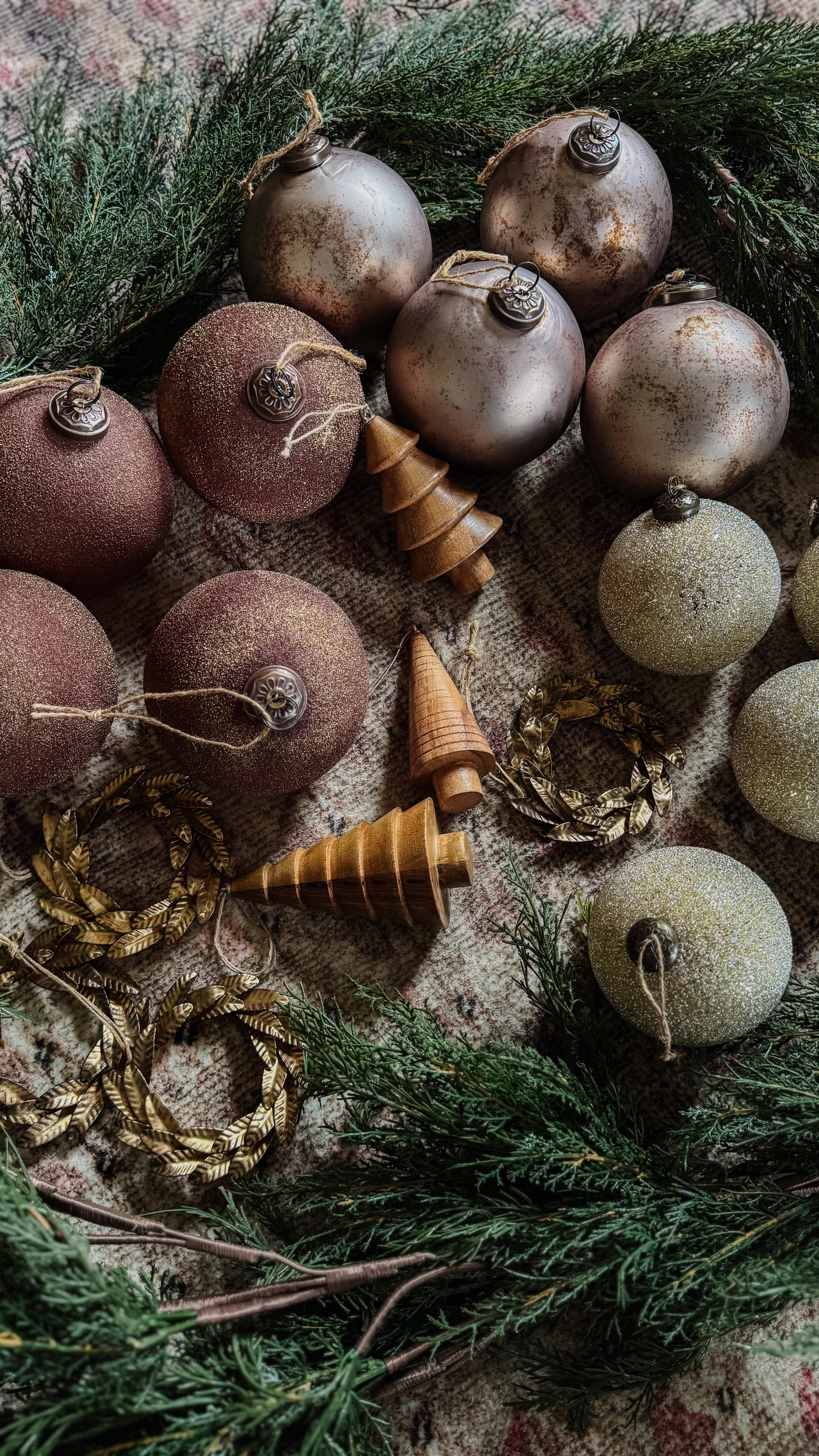 Instagram post by @theresachristinehome for CG Hunter. Caption reads: [...] with our new holiday goodies from....