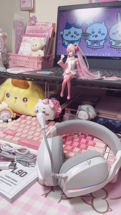 Instagram post by @zizzi_ila for Attack Shark. Caption reads: L90 Gaming Headset 🤍✨from @attacksharkgear ! I....