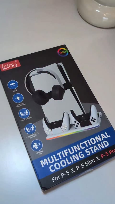 Instagram post by an influencer for Temu Belgium. Caption reads: Heb jij een PlayStation 5? Dan is dit het ideale....