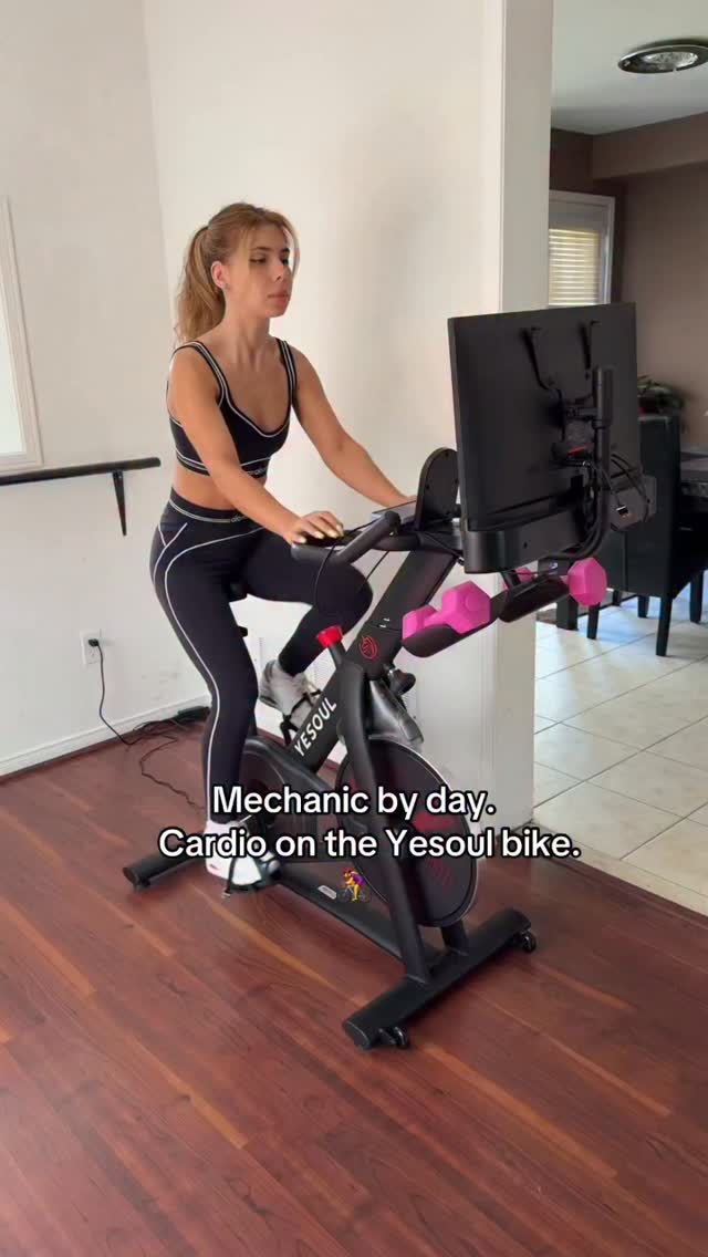Instagram post by @daimee_xo for YESOUL FITNESS. Caption reads: Introducing the YESOUL G1M PLUS BIKE $100 discount....