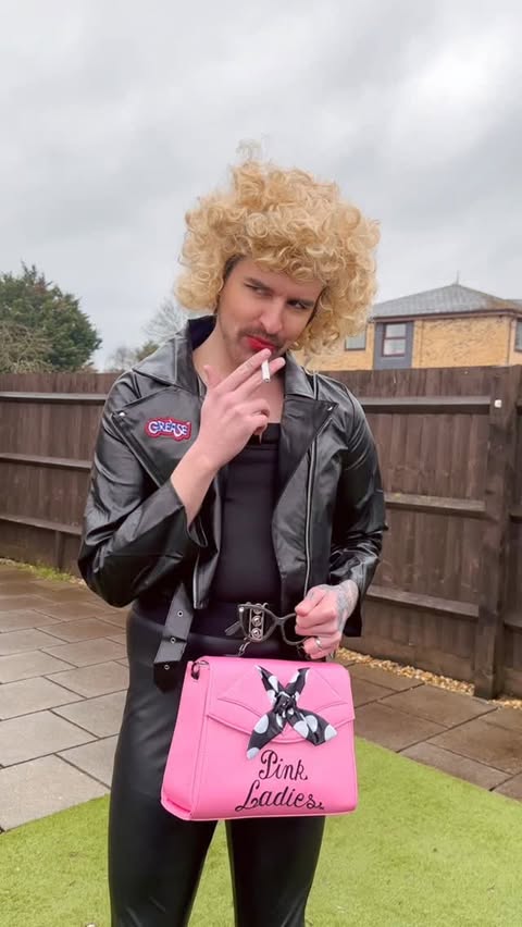 Instagram post by @liltello for Get Ready Comics. Caption reads: [...] @loungeflyeurope bags available at....