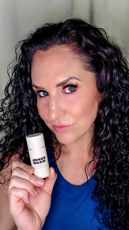 Instagram post by @theclassymamabear for Jones Road Beauty. Caption reads: [...] I don’t want it. 😌✨....