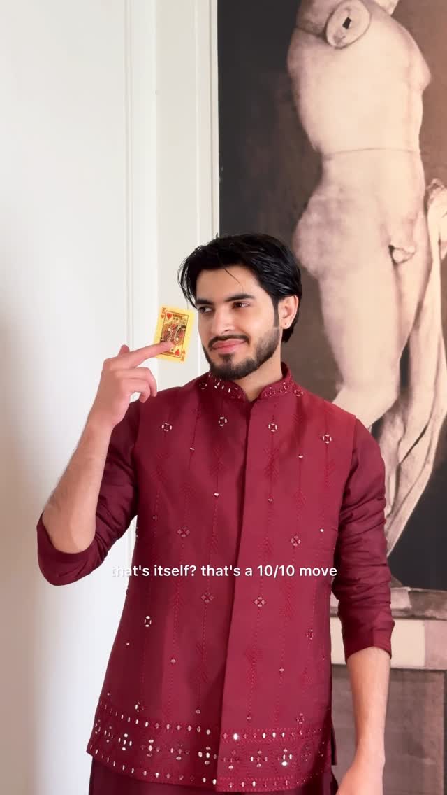 Instagram post by @diariesofyuv for Tata CLiQ. Caption reads: Ruling the szn in my King of Hearts look 👑💫

The....