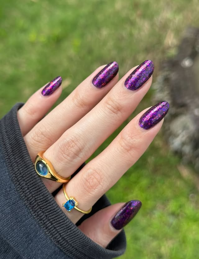 Instagram post by @natttynails for Caitlyn Minimalist. Caption reads: I feel like i’ve been neglecting my purples for a....