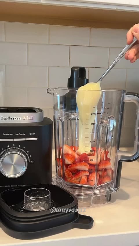 Instagram post by @tonyvo1112 for Influenster. Caption reads: [...] for on-the-go smoothies 🥤😍 So good!....