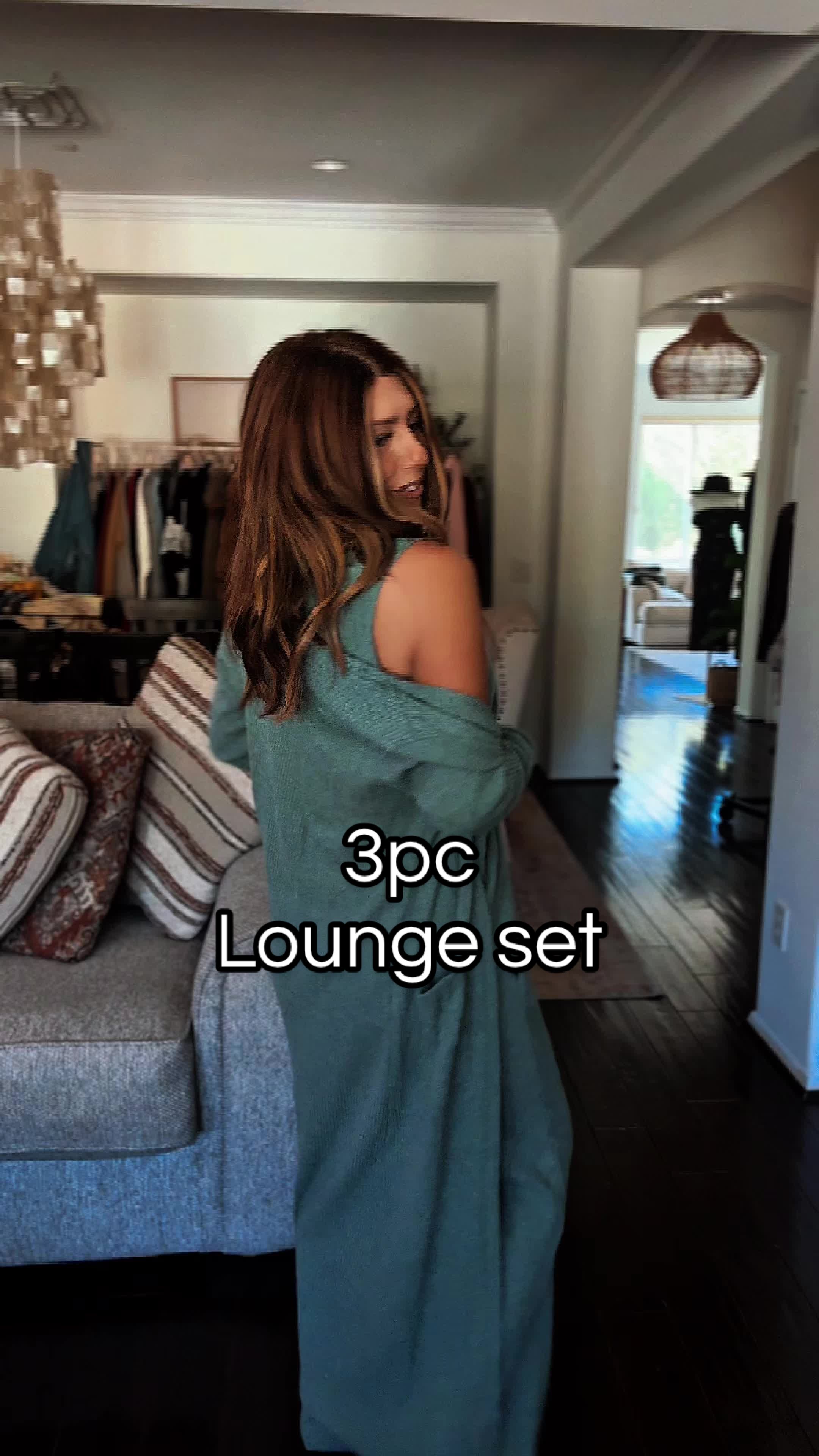 TikTok post by @katrinadimiele for Kali rose boutique. Caption reads: [...] me snacks... 🙌😆 #ChicAndLazy....