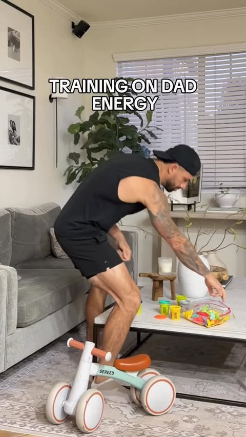 Instagram post by @joebronston for Hydroxycut. Caption reads: [...] starts. I recently started trying....