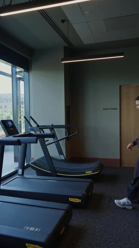 Instagram post by @tayyreid for Elite Eleven Sporting. Caption reads: [...] paces, 3 different fits 🏃🏼‍➡️....