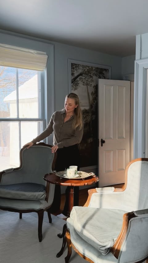 Instagram post by @hattiekolp for Facebook. Caption reads: [...] up at my door to deliver a @facebook....