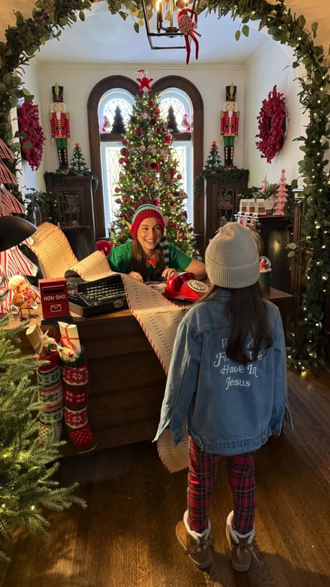 Instagram post by @stephsjolly for Charmin. Caption reads: Getting our life together after that fun week....