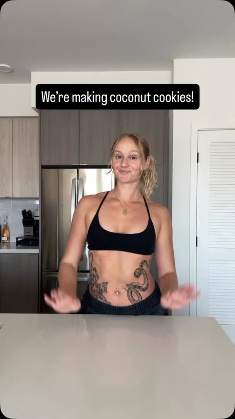 Instagram post by @tzlfitness for YoungLA for Her. Caption reads: [...] slightly and enjoy!! Full fit from....