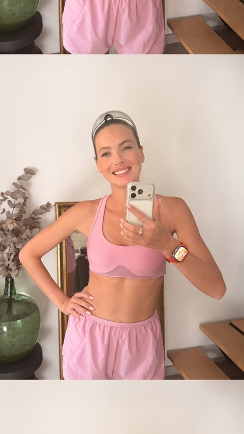 Instagram post by @amandinepetitoff for Huawei Mobile France. Caption reads: une journée rythmée par les petits moments ✨ du....