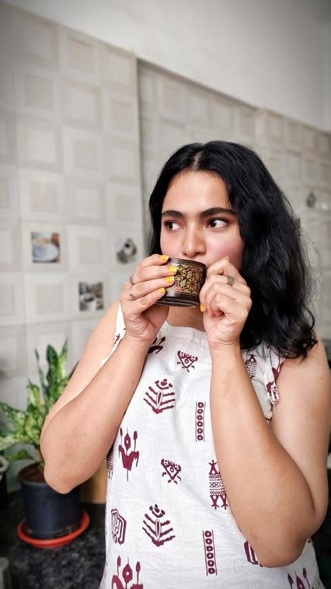 Instagram post by @priyanka_puthukudy_dayaroth for ThePinkPantherCo. Caption reads: [...] #implse @impulsecoffees @thepinkpantherco 🤎.
