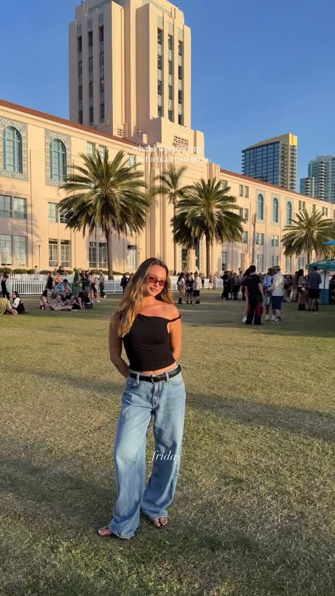 Instagram post by @noemypetit for Ardene. Caption reads: From coast to coast in my @ardene looks 🌴🐚🌊....