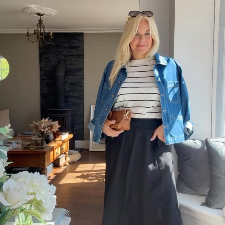 Instagram post by @lovestyle40 for Russell & Bromley. Caption reads: There is love in your eyes when you smile 😊
Tell....