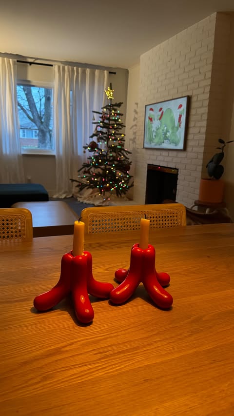 Instagram post by @aileciajones for Depop. Caption reads: we love @depop for secondhand kidswear ⭐️ At the....