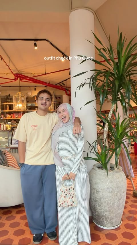 Instagram post by @nunaamani for SHEIN Malaysia. Caption reads: [...] to enjoy exclusive discounts! @sheinmalaysia....
