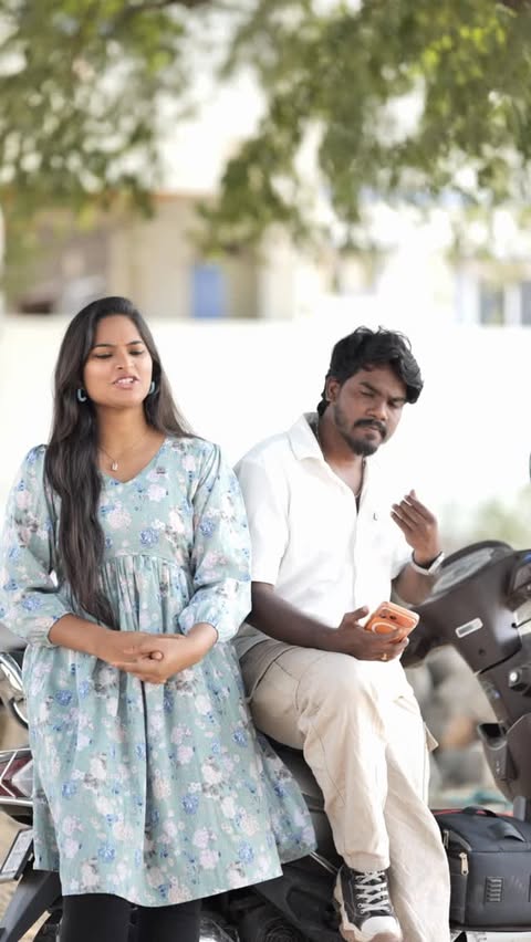 Instagram post by @me.sonysiri for Rapido. Caption reads: Queen logic vs King Smartness 😂
.
.
.
Metro on....