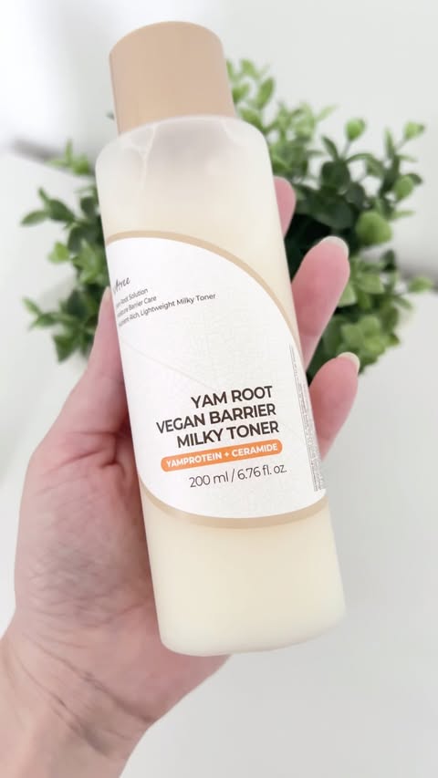 Instagram post by @ariesgem7 for ISNTREE. Caption reads: Flood your Skin with Hydration 💦 @isntree 🍃....
