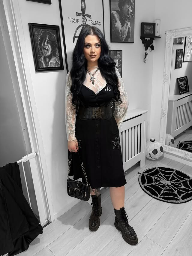Instagram post by @beautevil.corpse for Hell Bunny. Caption reads: [...] fave🤌🏼 • • outfit deetz ⬇️ • Dress....