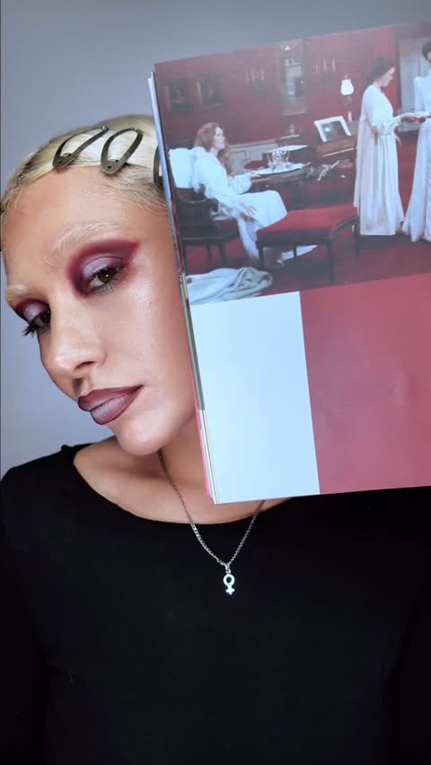 Instagram post by @muazzamsena for Natasha Denona Beauty. Caption reads: [...] makyajlar ˙✧˖°🪞 ༘ ürünler: -....