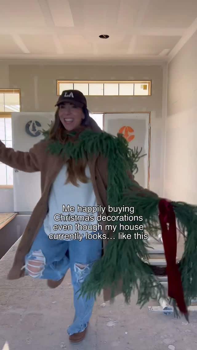 Instagram post by @katiejo_plusourtrio for King of Christmas. Caption reads: I just can’t help myself 🤭🤭.