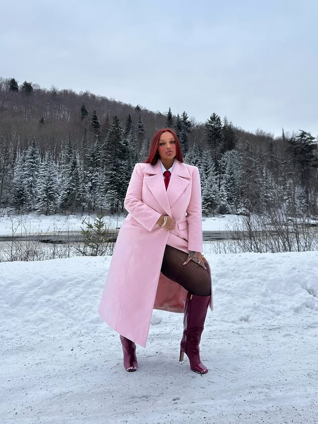 Instagram post by @na0__ for ELOQUII. Caption reads: [...] idk where these kisses came from 💋 @eloquii....