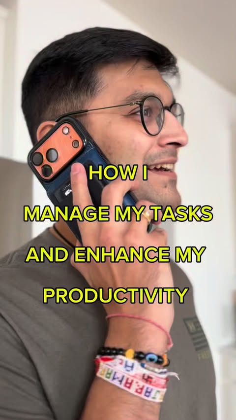 Instagram post by @vee_daily19 for PLAUD. Caption reads: Work smarter with Plaud .. #plaud #notetaker.