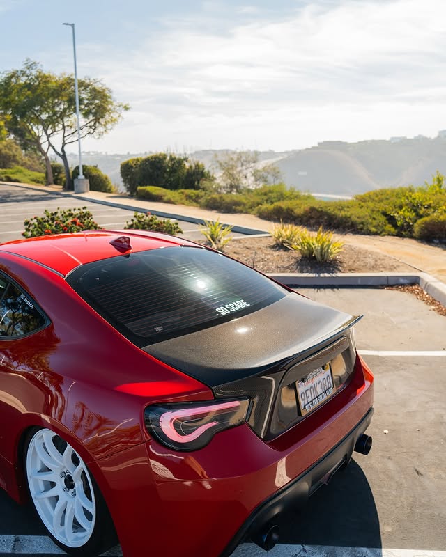 Instagram post by @86_community for So Scare. Caption reads: [...] Sponsors: @creatorscentrall @soscare.tm....