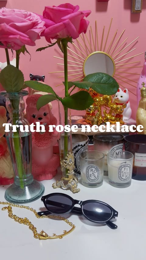 Instagram post by @tsubame408 for 33club. Caption reads: . 33clubのネックレスが届きました🌹 @33club.jp [...].
