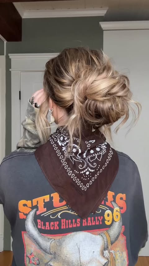 Instagram post by @torielynnbliss for Luxy Hair. Caption reads: Messy bun always because my forehead has to much....