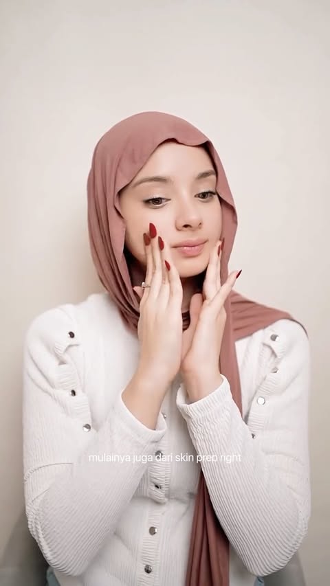 Instagram post by @ghina for Garnier Indonesia. Caption reads: [...] my holy grail Moisturizer from....