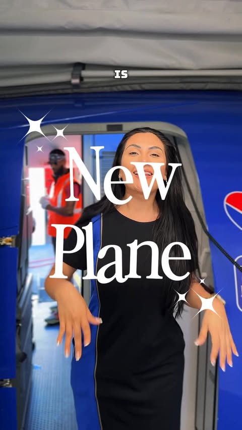 Instagram post by @catmichell3 for Southwest Airlines. Caption reads: Southwest has brand-new planes… and wow 😍
More....
