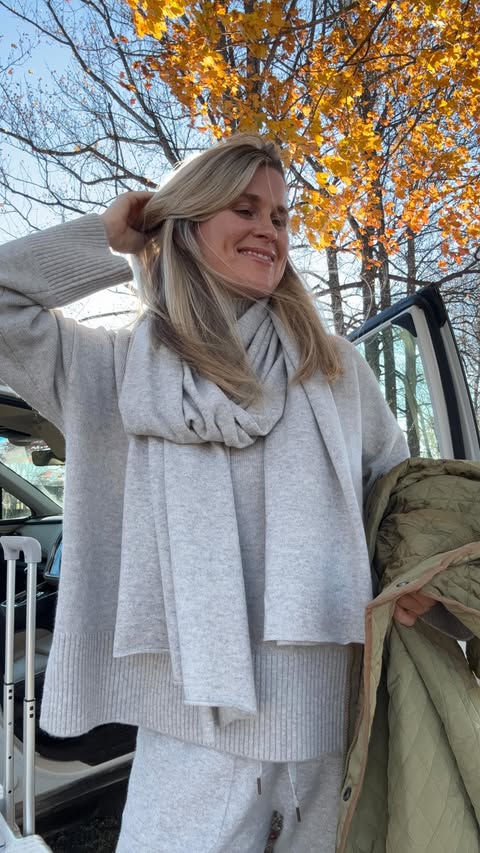 Instagram post by @sarahchappellhorton for Garnet Hill. Caption reads: ATTN: It’s cashmere season, temps are dropping,....