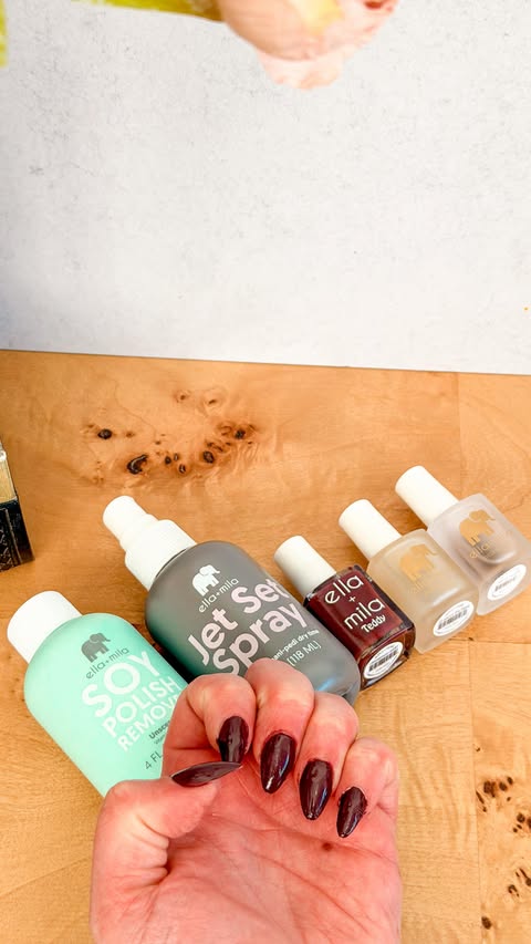 Instagram post by @thejennaleigh3 for ella+mila. Caption reads: [...] 😅💅 #ad The all new jet set spray by....