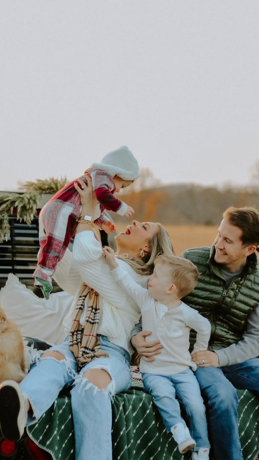 Instagram post by @lauraelizabethgraham for Ornament Anchor. Caption reads: [...] well, not this year! 🎄 With....