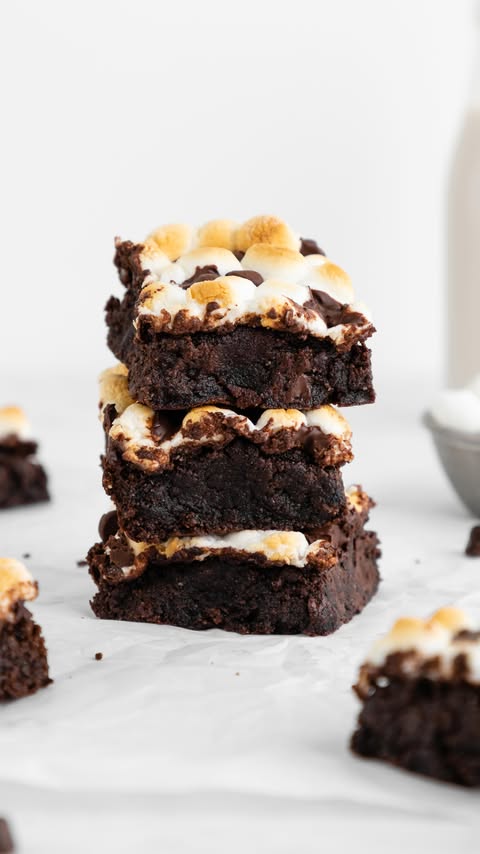 Instagram post by @purelykaylie for NAKED nutrition. Caption reads: [...] brownies are secretly packed with....