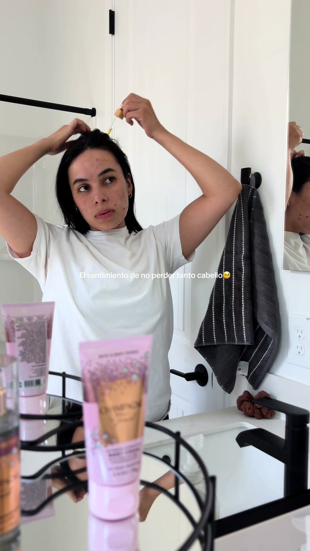 TikTok post by @_viri33 for LIA Organics. Caption reads: [...] much😍✨ #hairloss #hairoil #hairtok @LIA....