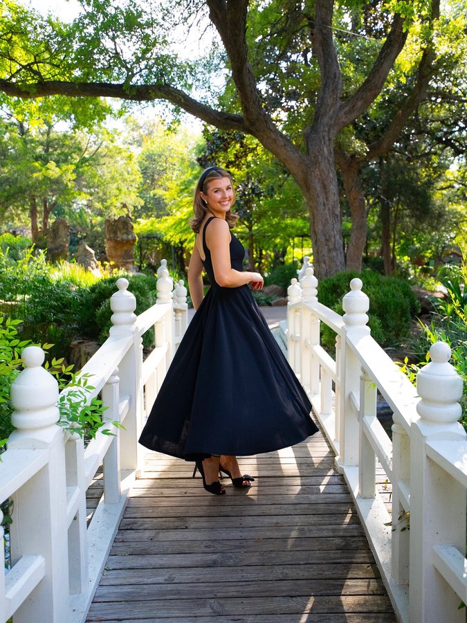 Instagram post by @louisemontgomeryblog for Sam Edelman. Caption reads: [...] Shop these shoes and more of my Sam Edelman....